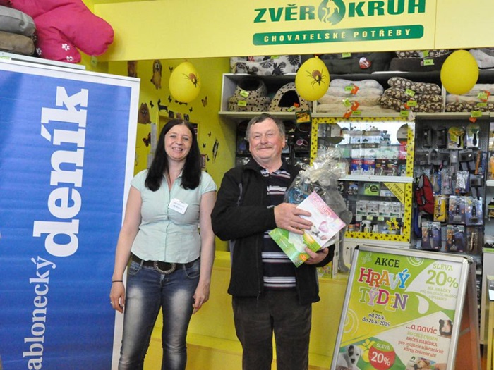 Vítězové soutěže Jabloneckého deníku přebírají ceny